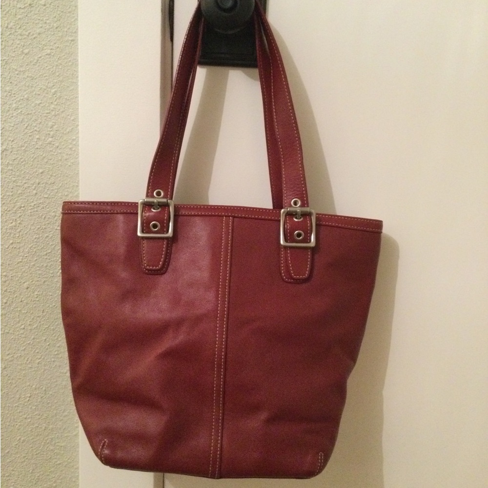 Vintage Coach red leather shoulder bag - Picture 3 of 8